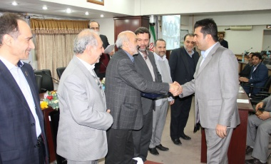 تقدیر از دانشجویان نمونه سیزدهمین جشنواره قرآن و عترت دانشگاه جامع علمی کاربردی